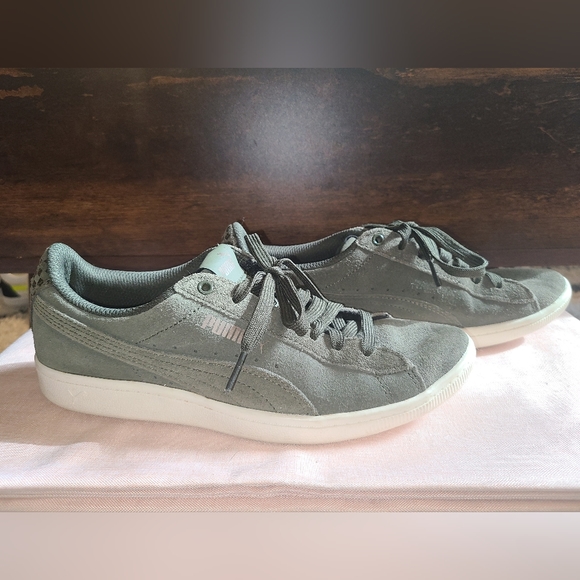 Puma women's Vikky green suede casual sneakers size  7 - Picture 3 of 12